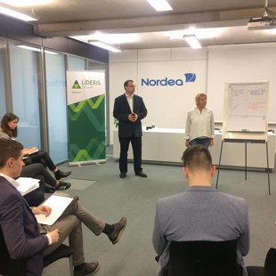 Jaunie Līderi tiekas Nordea bankā