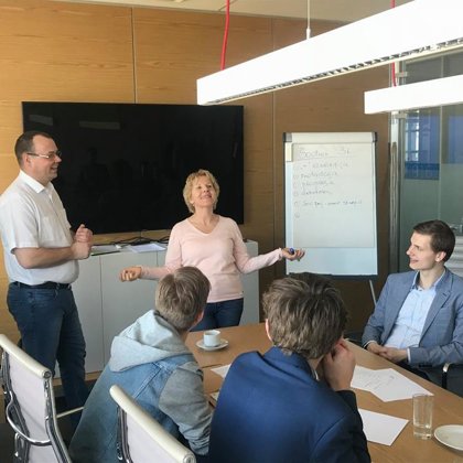 Kopā ar JAL jaunajiem Līderiem nodarbības Luminor bankā