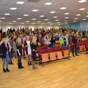 Projekta "Panākumu Universitāte" ietvaros uzrunājam vairāk kā 300 dažādu skolu 8.-12.klašu