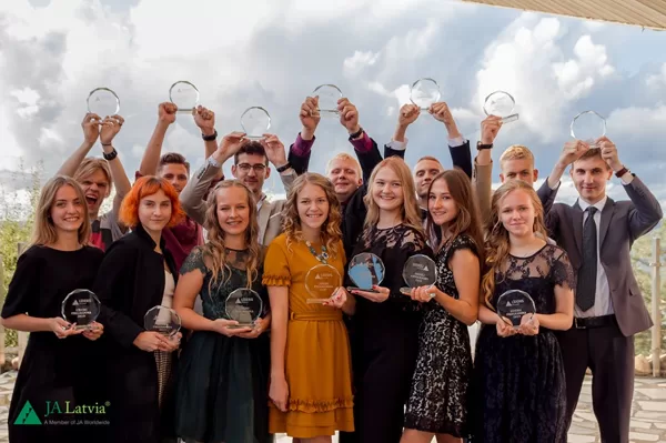 Junior Achievement Latvia sadarbības gads atkal noslēdzies