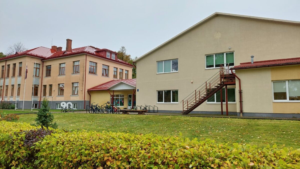 Rencenu_pamatskola-1.jpeg